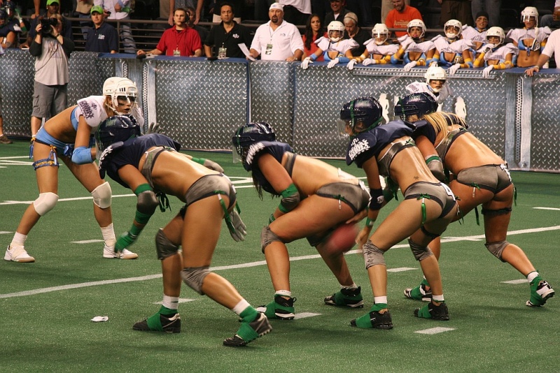 Datei:Lingerie-Football.jpg